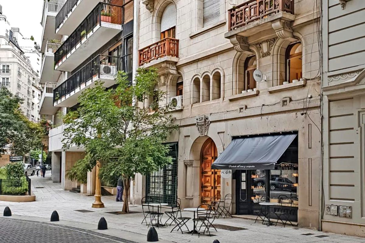 Buenos Aires vida de barrio y gastronomía